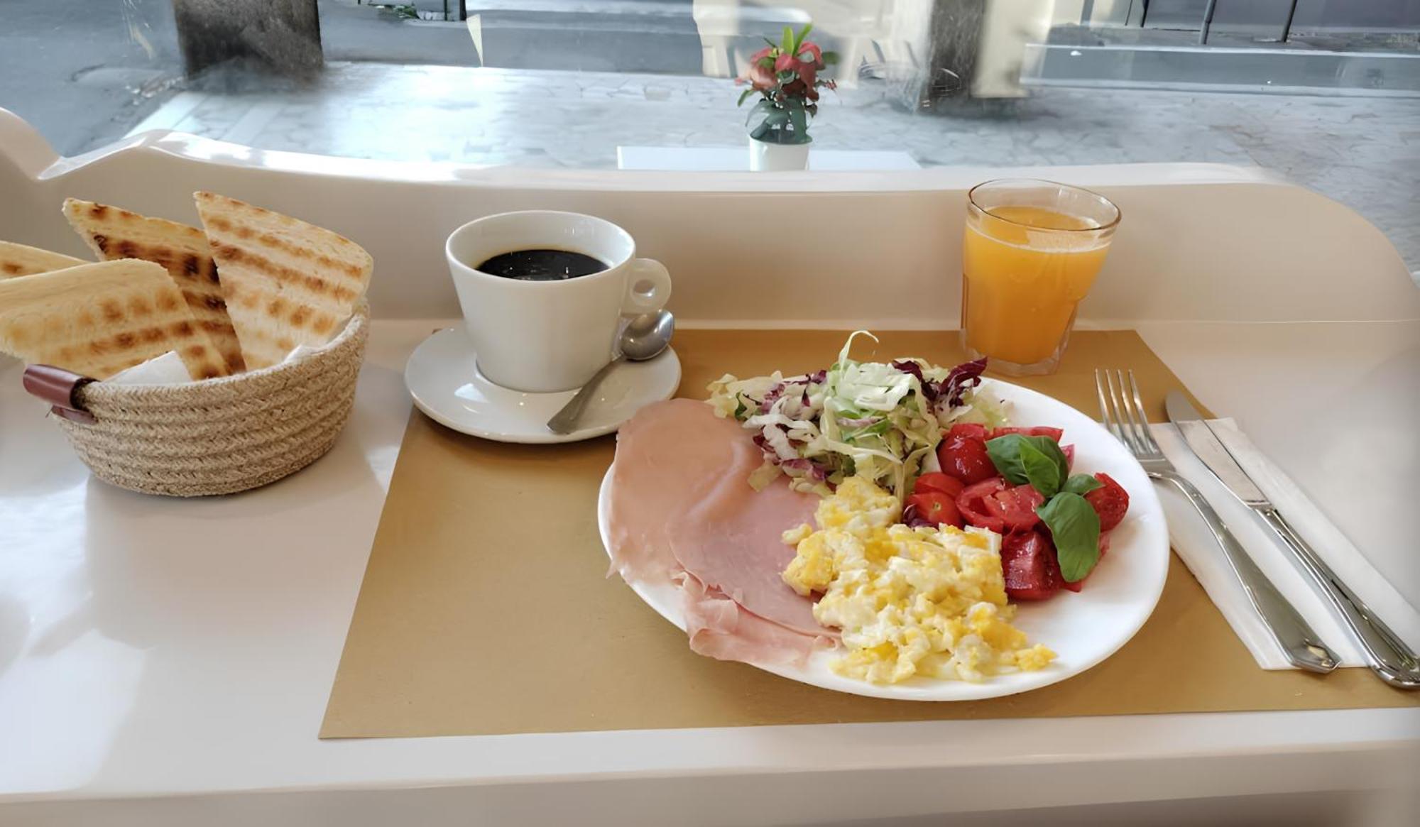 Alojamento de Acomodação e Pequeno-almoço Vittorioveneto126 La Spezia